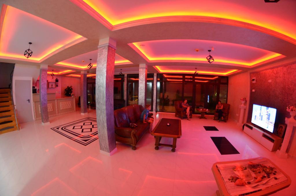 Razvan Holiday Costinesti Exterior photo